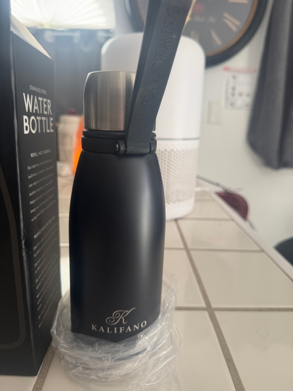 Kalifano Matte Black Stainless Steel Bottle with Carry Strap